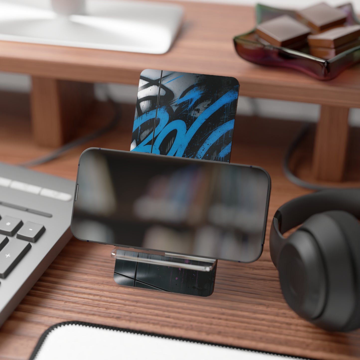 The Tag • Smartphone Display Stand
