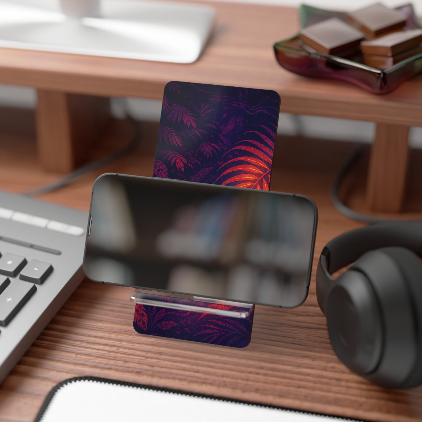 Night Vision • Smartphone Display Stand