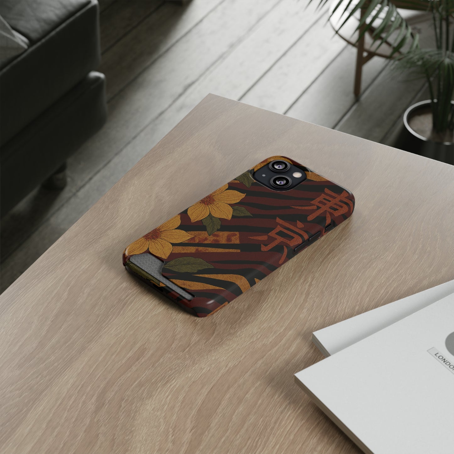 Tiger Petal • Apple iPhone 13 • MagSafe® Tough Case with Card Holder