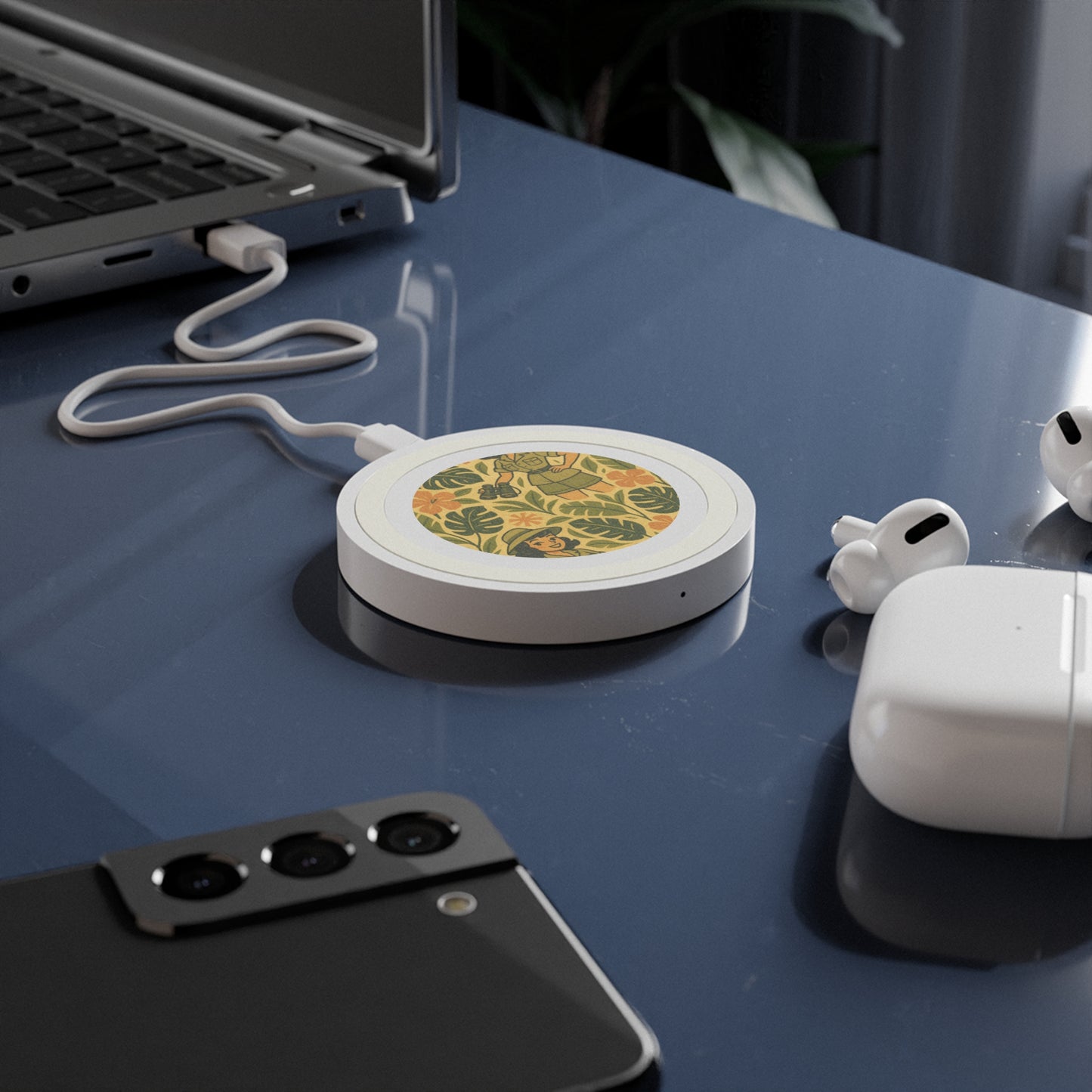 Urban Safari • Quake Smartphone Wireless Charger