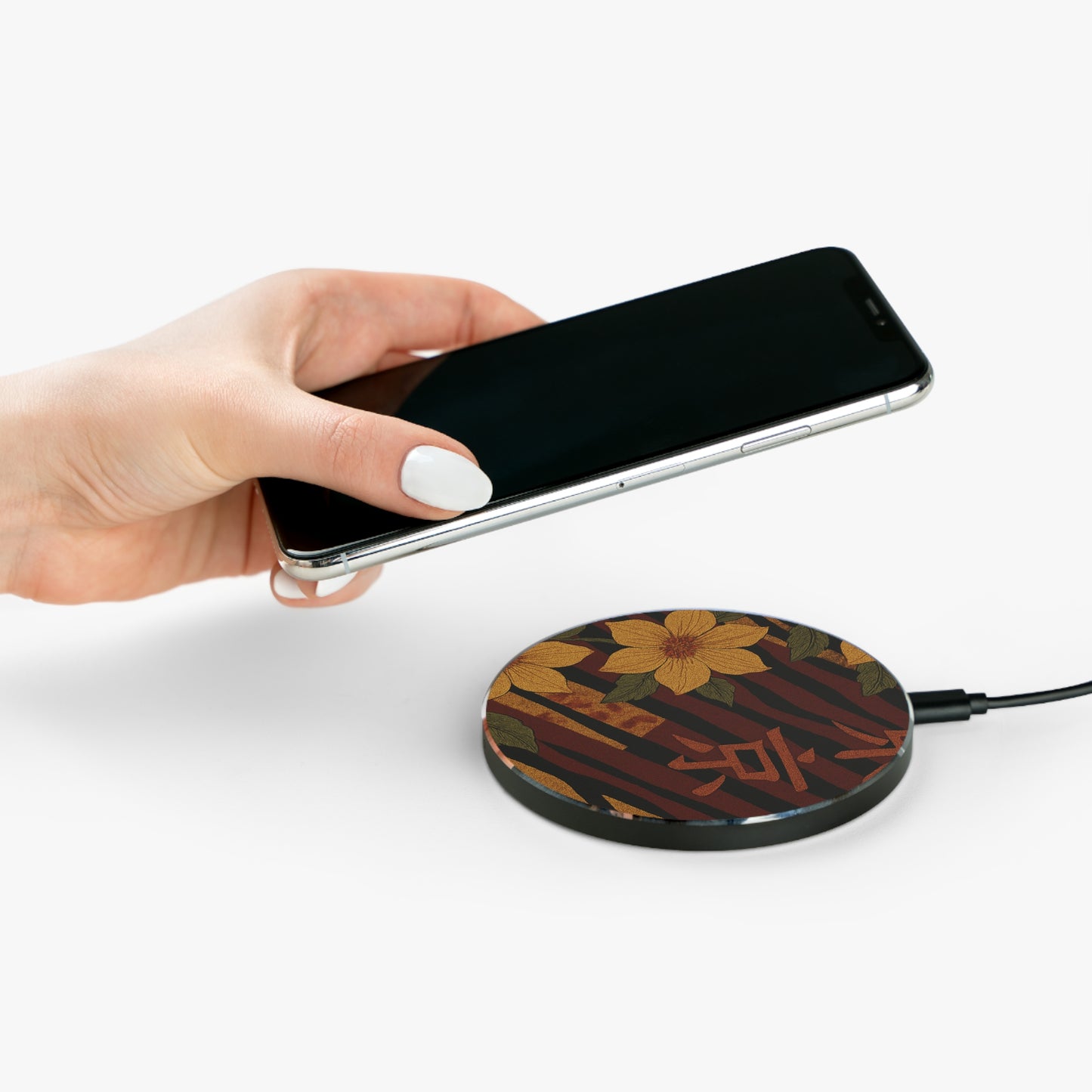 Tiger Petal • Smartphone Wireless Charger