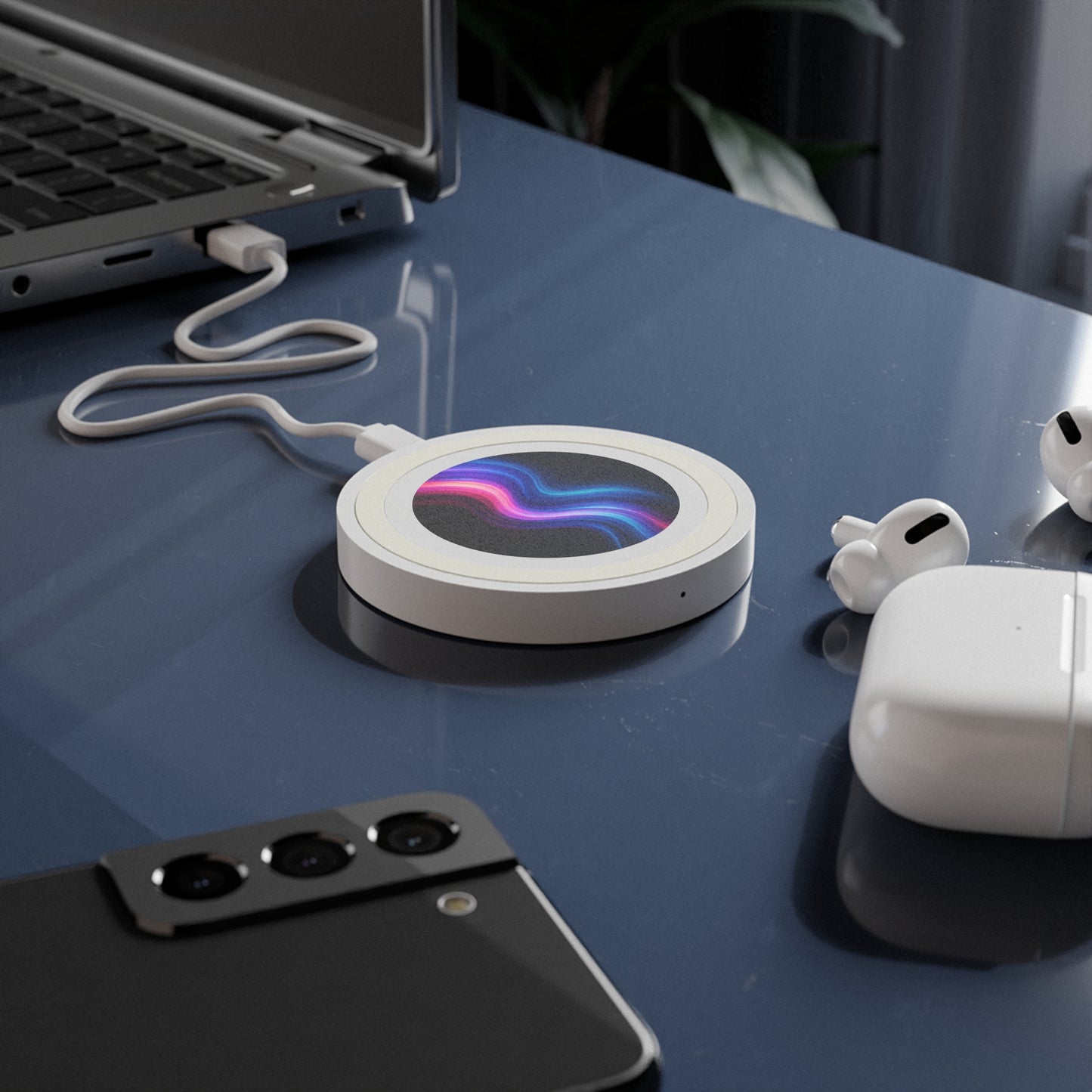 Quantum Surge • Quake Smartphone Wireless Charger