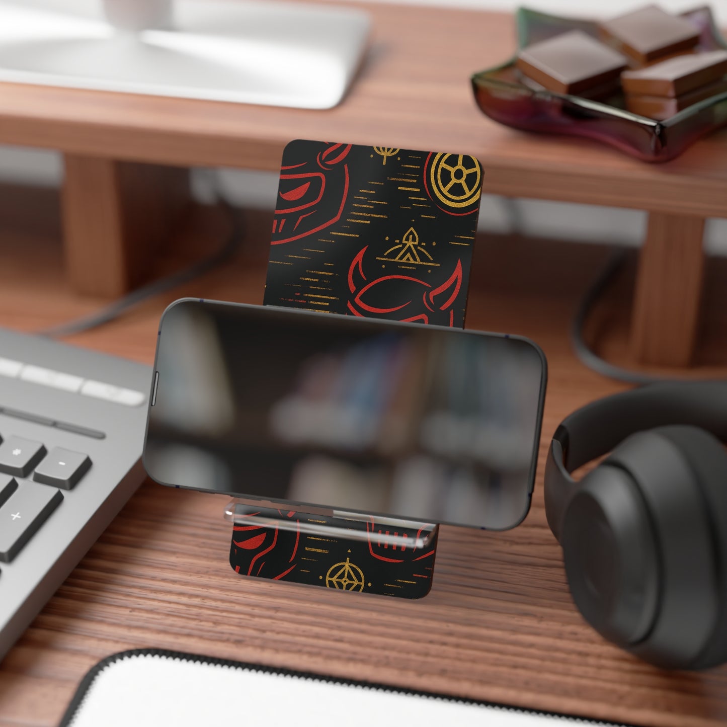 Speed Demon • Smartphone Display Stand