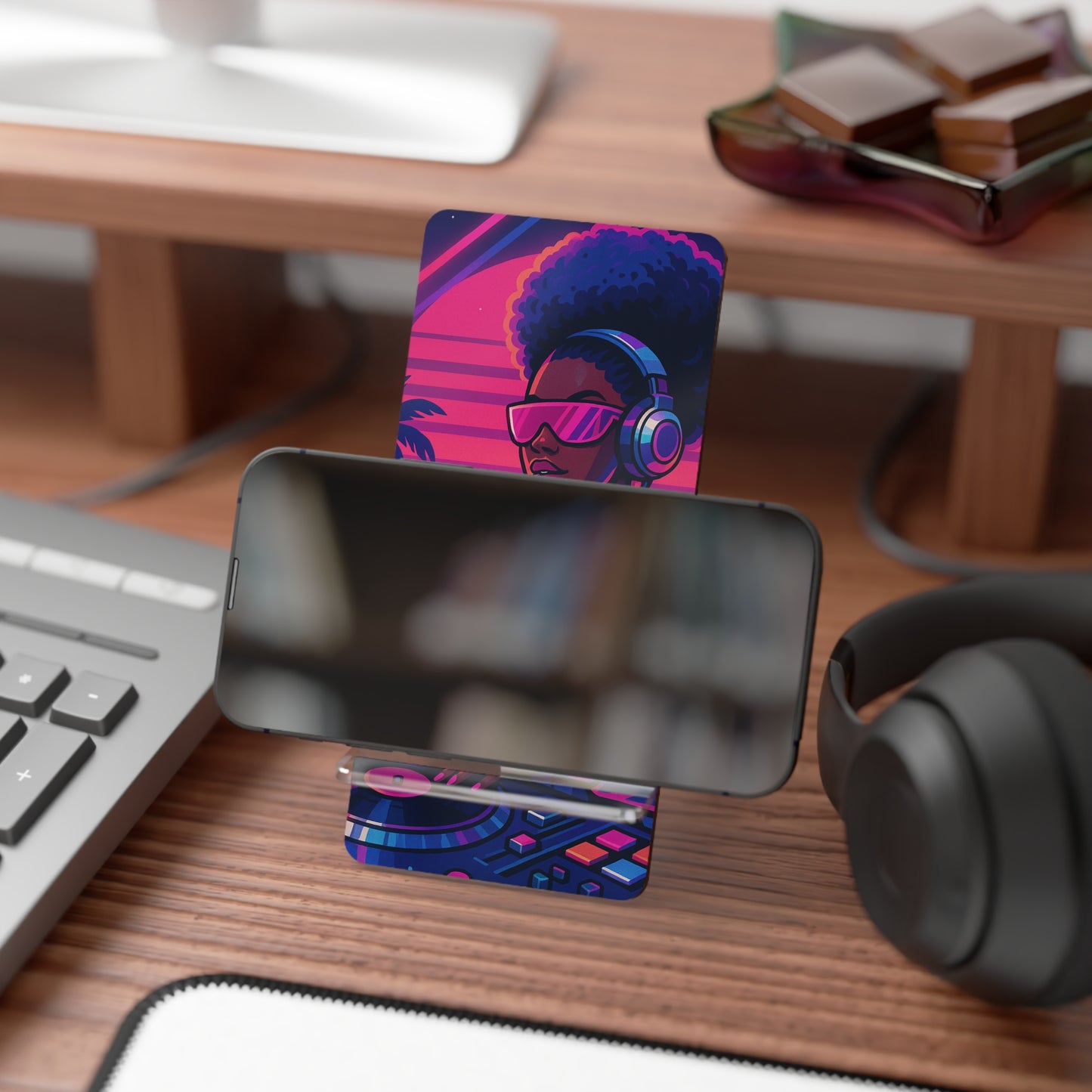 Afro Grooving • Smartphone Display Stand