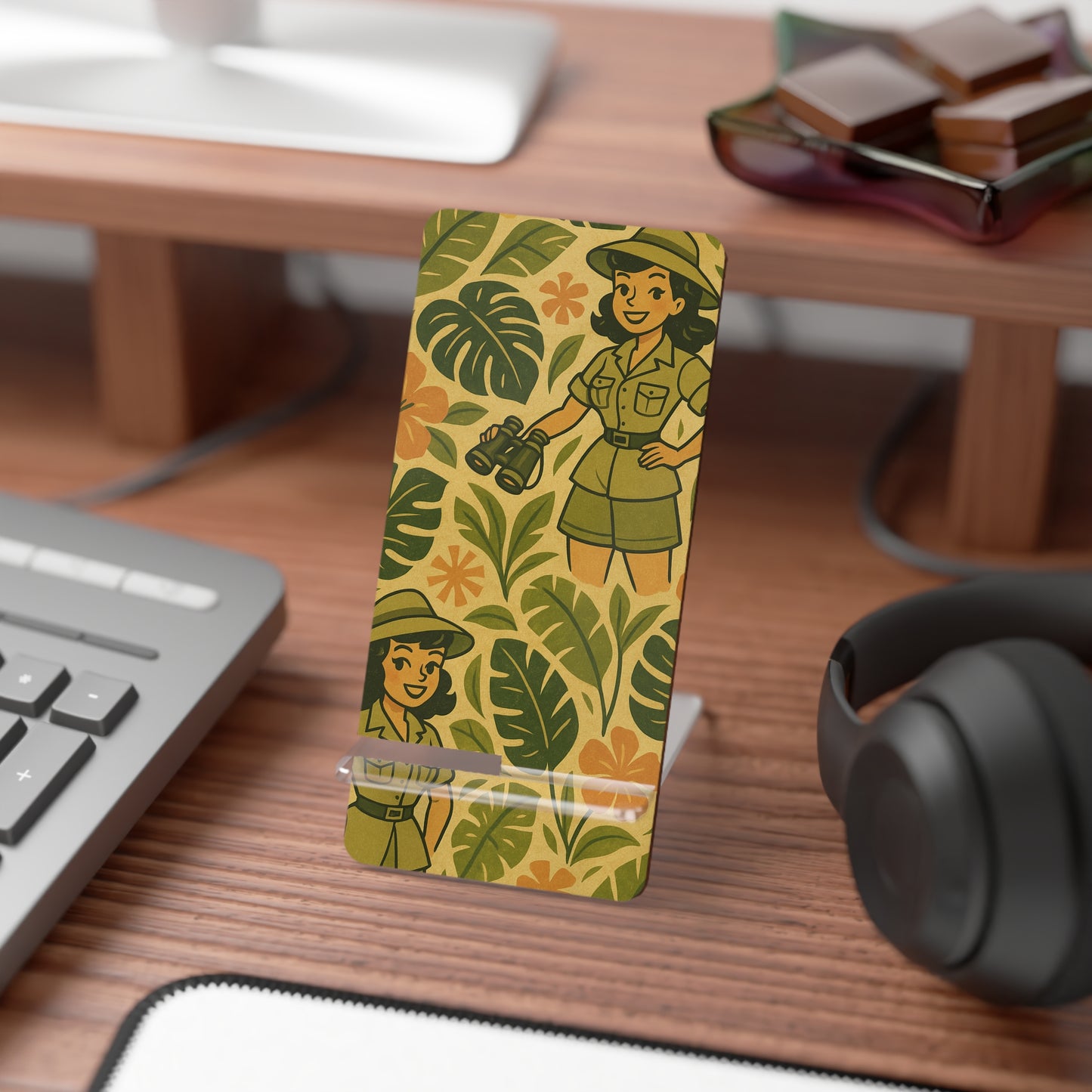 Urban Safari • Smartphone Display Stand