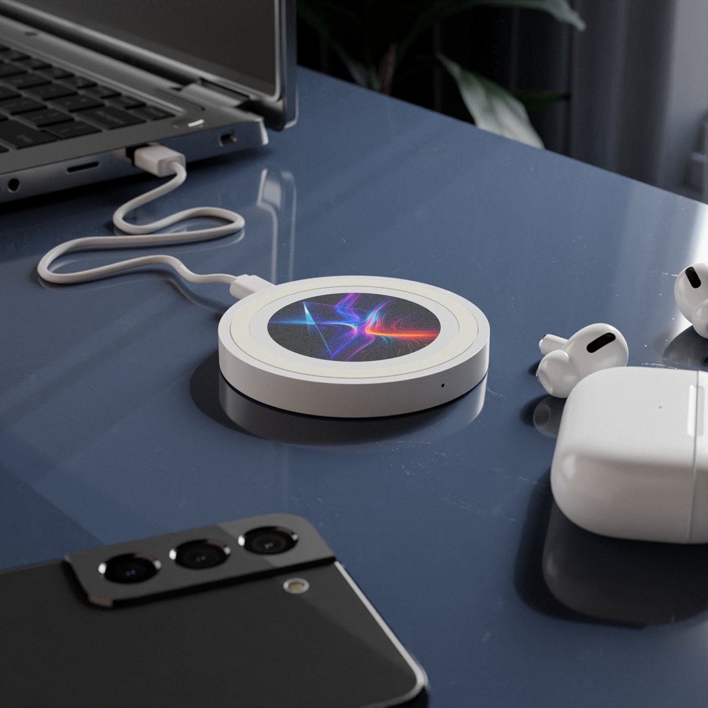 Prism Fracture • Quake Smartphone Wireless Charger