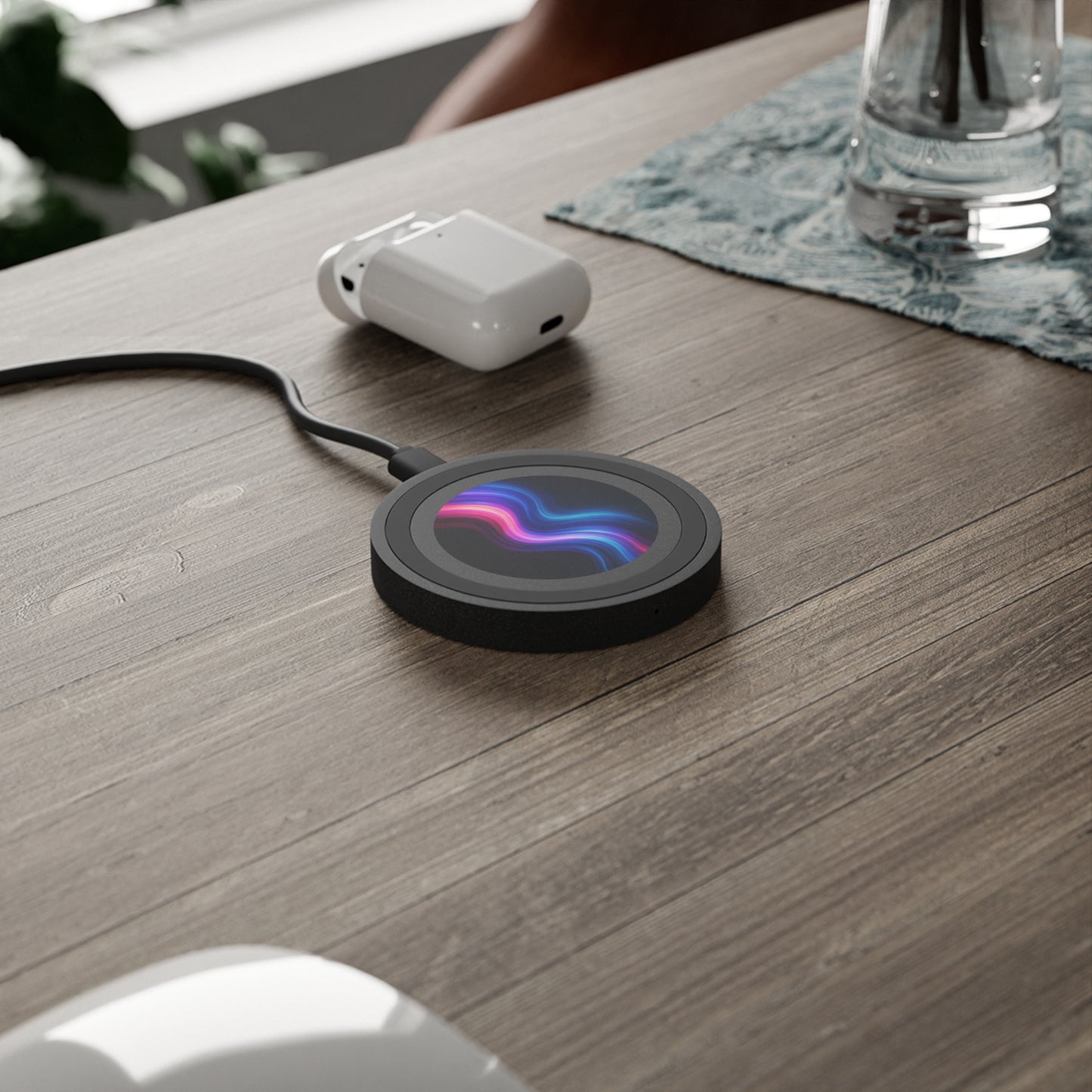 Quantum Surge • Quake Smartphone Wireless Charger